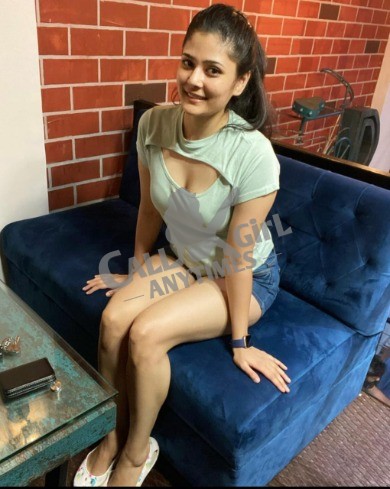 Do you want to spend time with a pretty and crazy young woman in Jaipur who is 23 years of age? Pick up your phone.