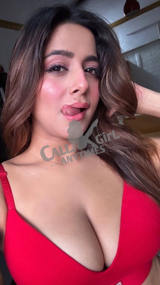 I'm Alisha Singh, from India here to satisfy your fantasies