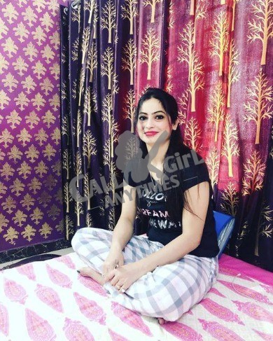 Mahi – Friendly Vapi Call Girl for Premium Services