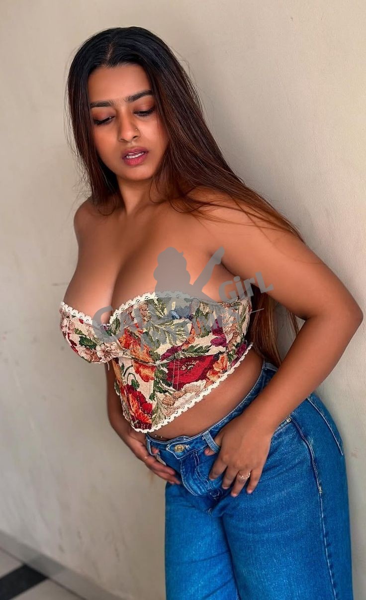 Introducing Meera, an independent escort offering exclusive all-night services in Navi Mumbai