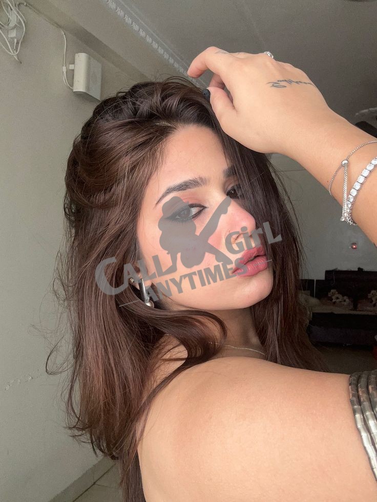 I am a delicate woman on your dick