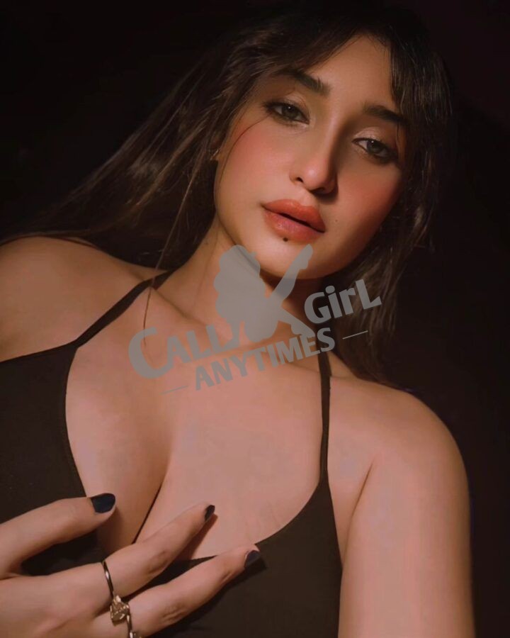 Howdy Folks! I'm Riya welcome into my life