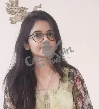 Meet Soniya Pandey, your Independent companion, for an unforgettable night in Bandra